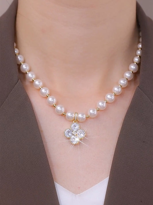 Fashionable Design Four-leaf Flower Zircon Pearl Necklace For Women