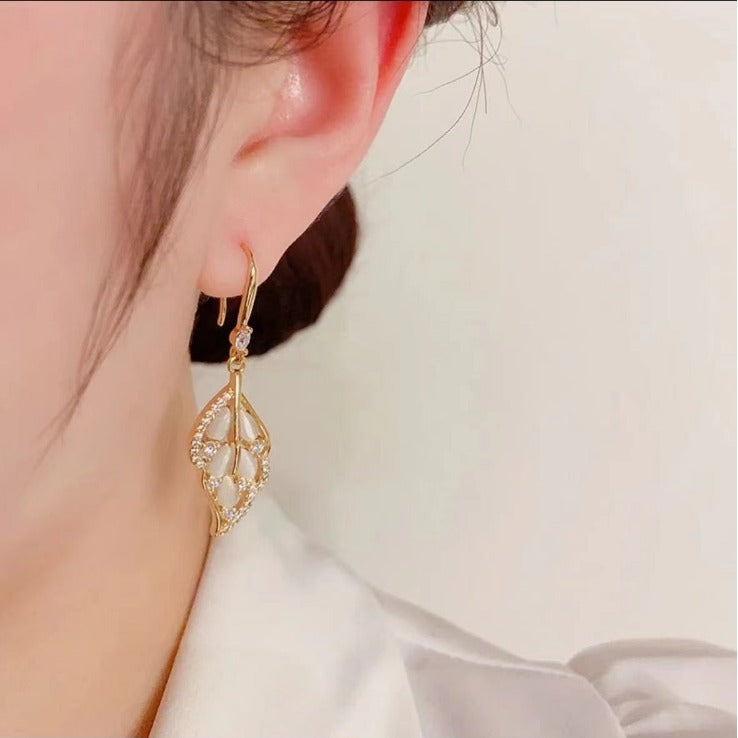 Alloy Earrings Simple And Versatile Classic Leaf Earrings Female Accessories