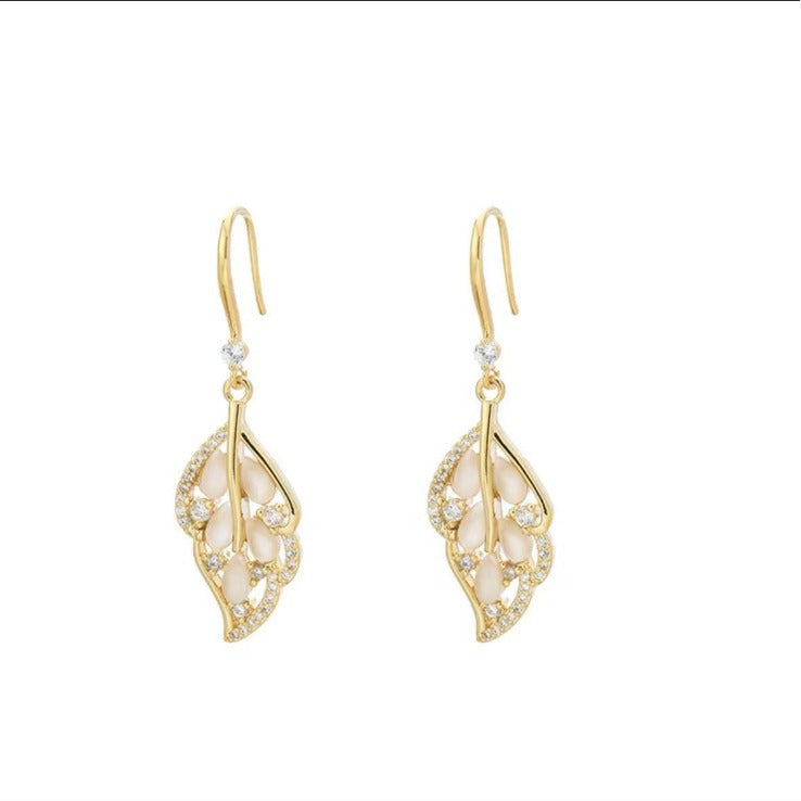 Alloy Earrings Simple And Versatile Classic Leaf Earrings Female Accessories